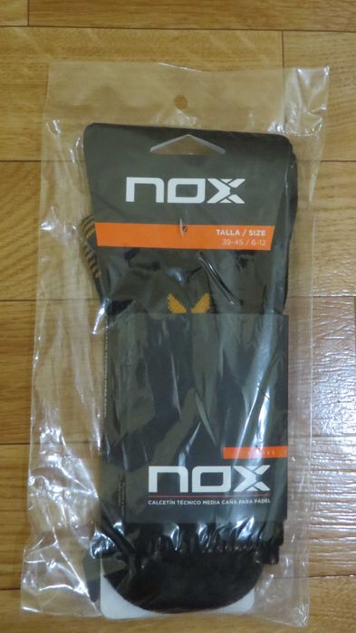 Meias NOX pretas e laranja - Originais
