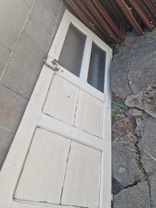 Portas e janelas em madeira