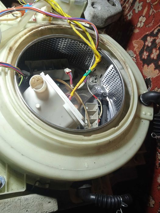 Продам пральну машину Самсунг WF-F1062.4.5кг по запчастинах.