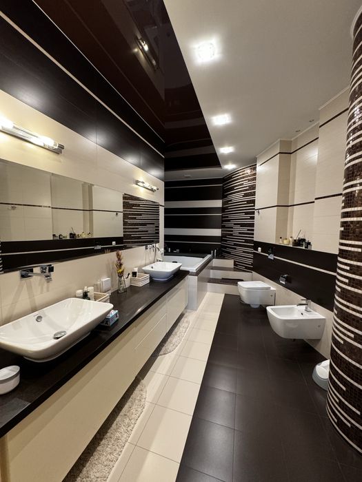 Сдам новострой 3 комнатную квартиру 150м2 ул. О.Яроша,22