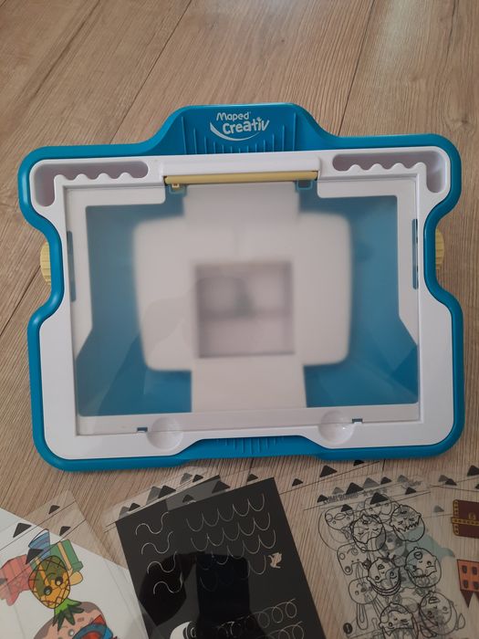 Projektor, tablica do odwzorowywania rysunków