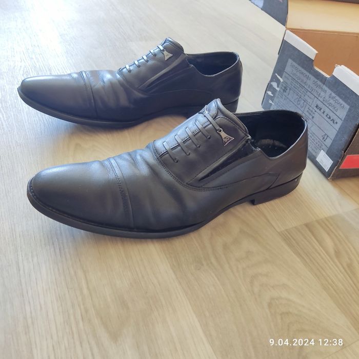 Продам чоловічі туфлі Mida