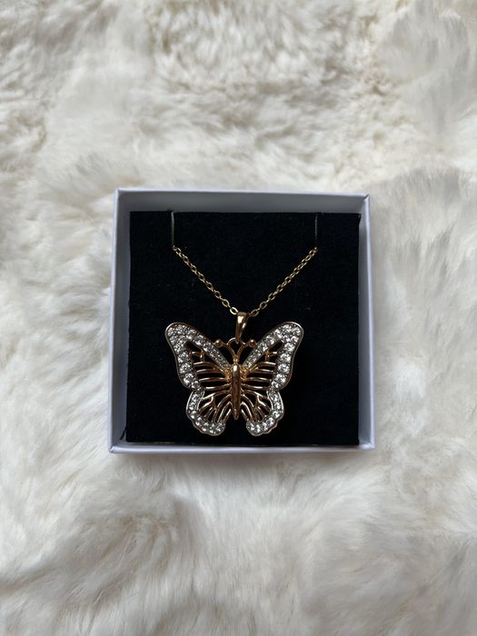 Nowy naszyjnik Xuping ze stali chirurgicznej motylek 3D