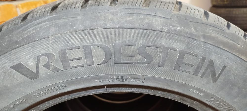 Opony zimowe 225/60/R17  VREDESTEIN WINTRAC