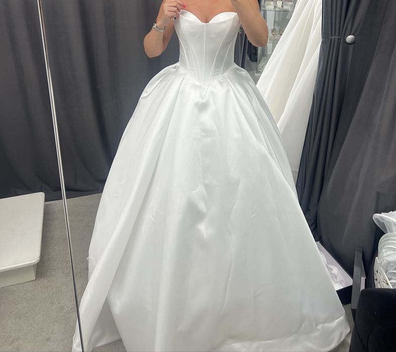 Весільна   сукня