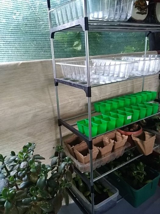 Поличка універсальна розбірна пересувна  для розсади  квітів, речей, одягу