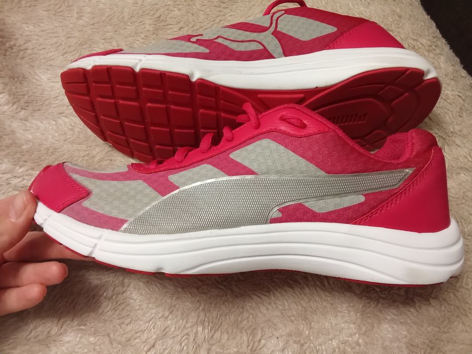 жіночі кросівки Puma