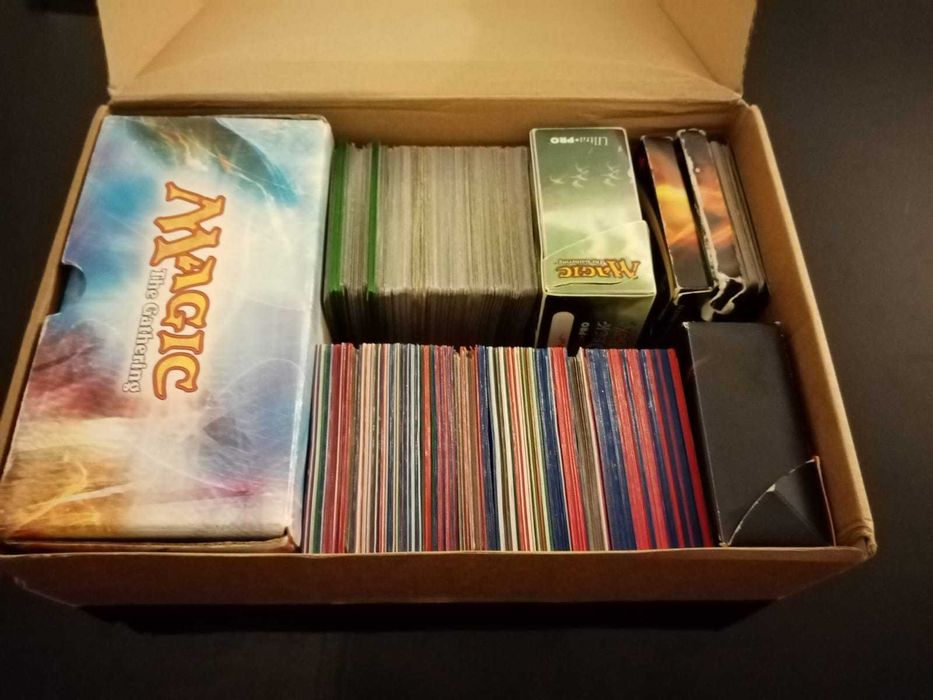 Conjunto de Cartas Magic the Gathering e deck "Face the Hydra" (pt)