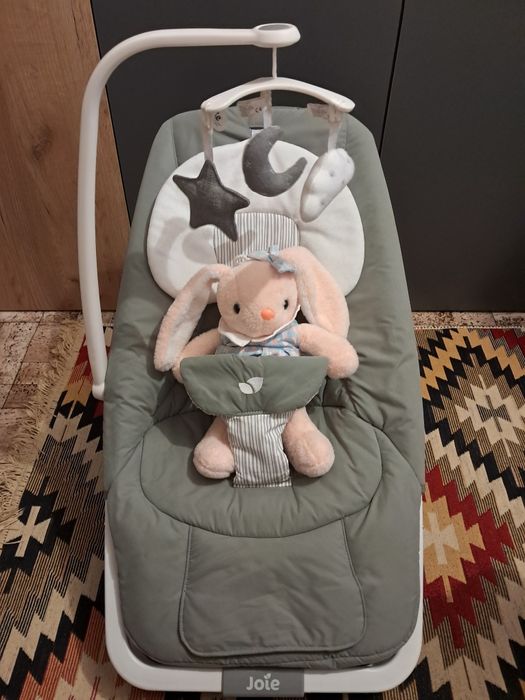 Шезлонг Joie з мобілем