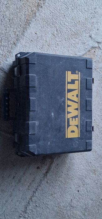 Gwoździarka Dewalt