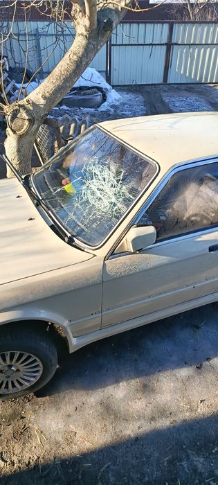 Продам Бмв е 30  1985г