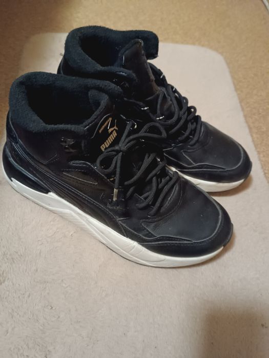 Продам зимові кросівки пума
