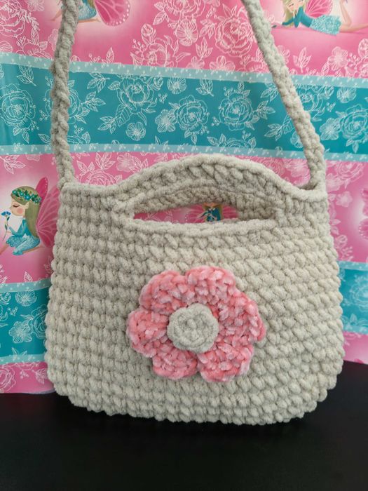Bolsa em crochet para criança