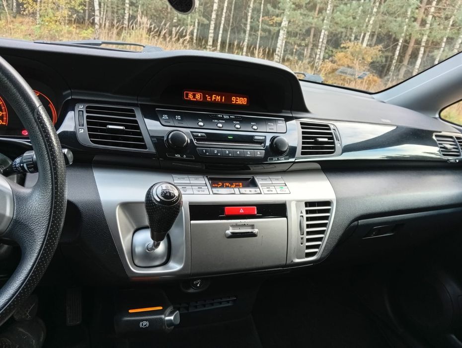 Zadbana Honda FR-V