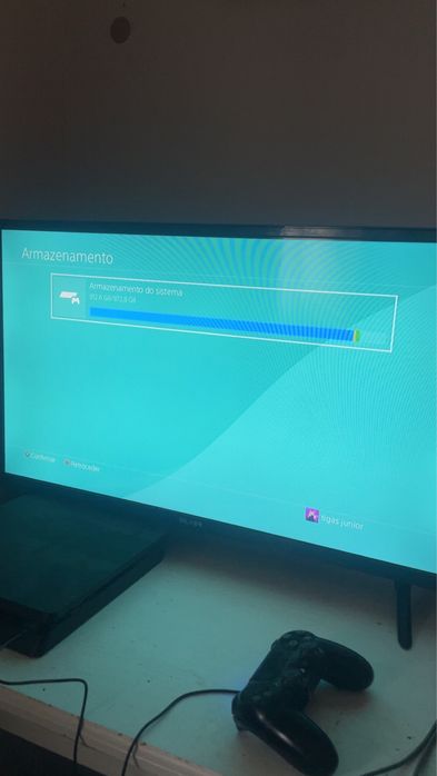 Ps4 com comando  e 6 jogos