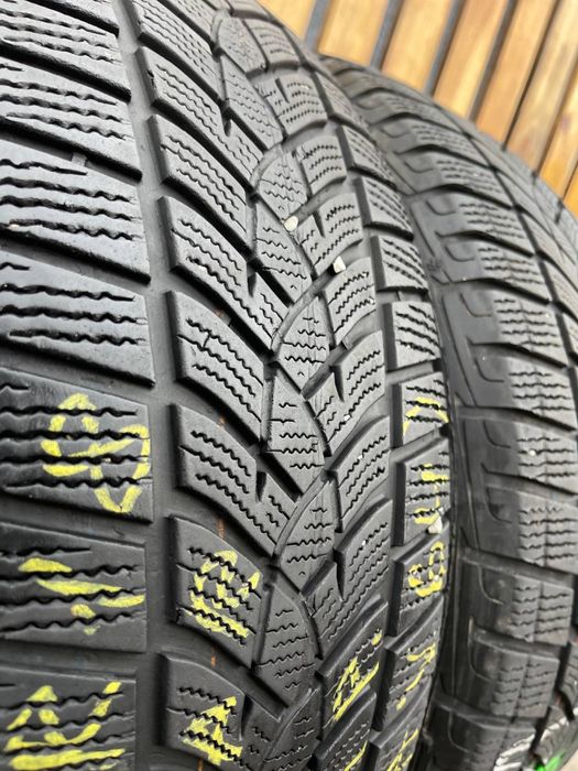 Б/у шини 225/60 r18 Goodyear
