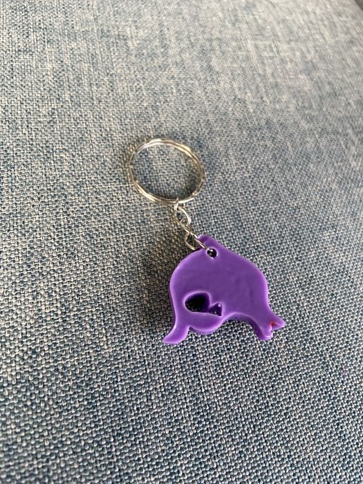Брелок дельфін фіолетовий