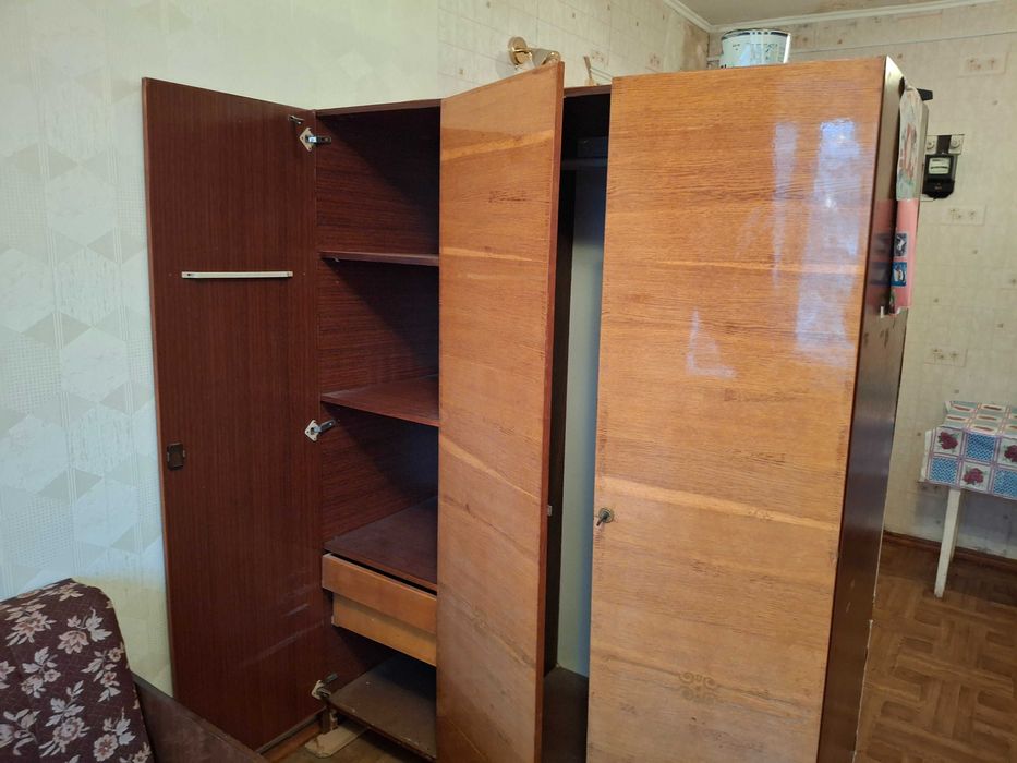 продається кімната в гуртожитку