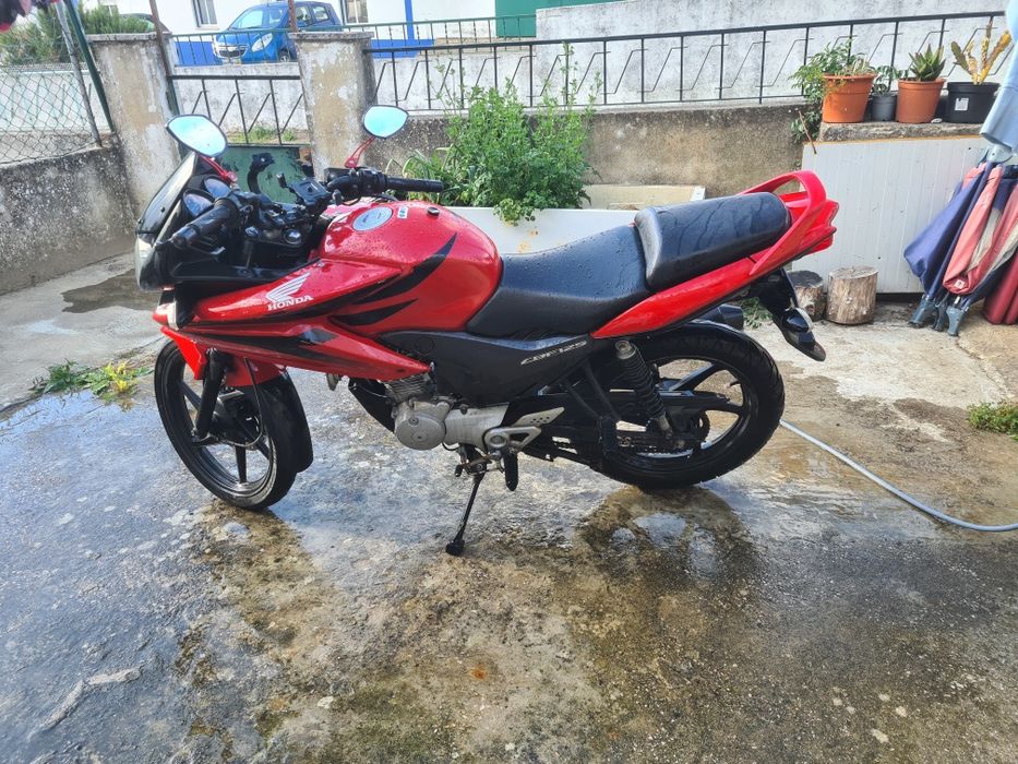 Honda CBF 125 – Fiável e Económica (Excelente Estado)