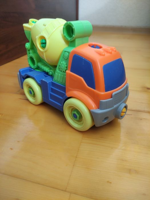 Машинка-конструктор