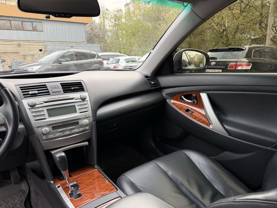 Toyota Camry 2010