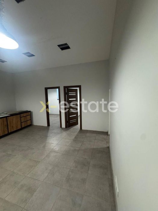 Без комісії! Продаж цокольного приміщення ,вул. Франка 49 з ремонтом.