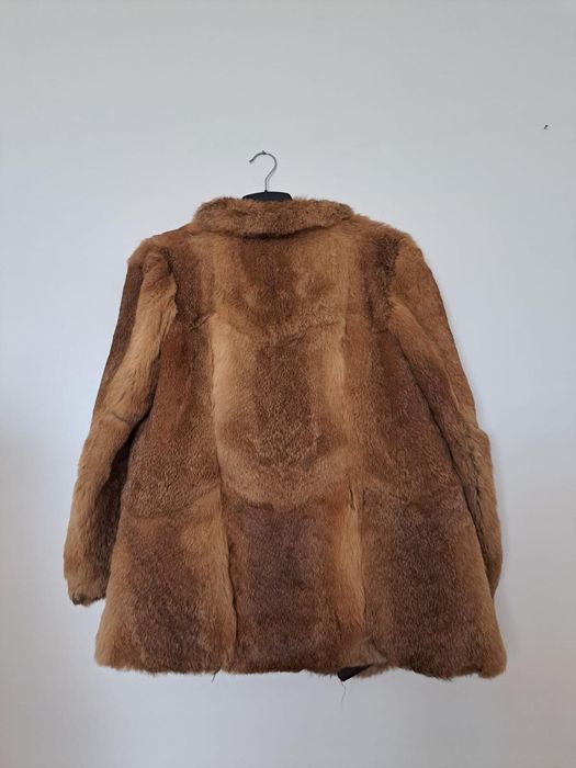 Casaco de pêlo castanho