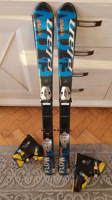 Narty dla dzieci z butami