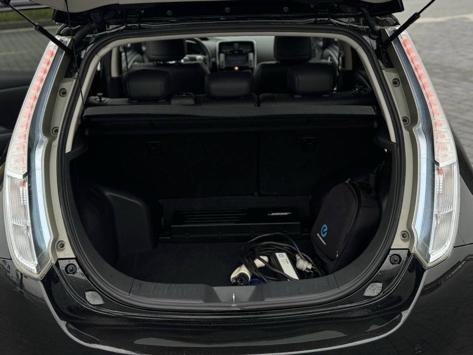 Nissan Leaf Tekna 24 kWh 11/12 Електро Авто