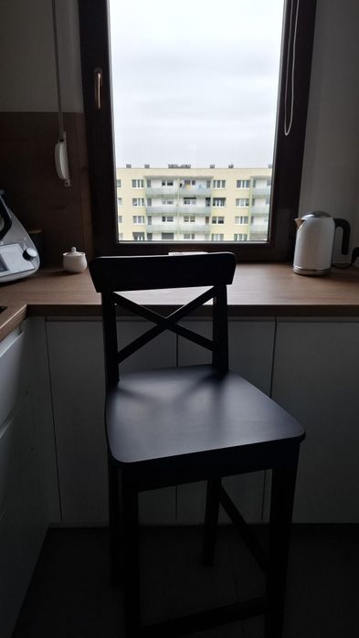 Hoker krzesło IKEA INGOLF z oparciem – drewniany
Hoker IKEA