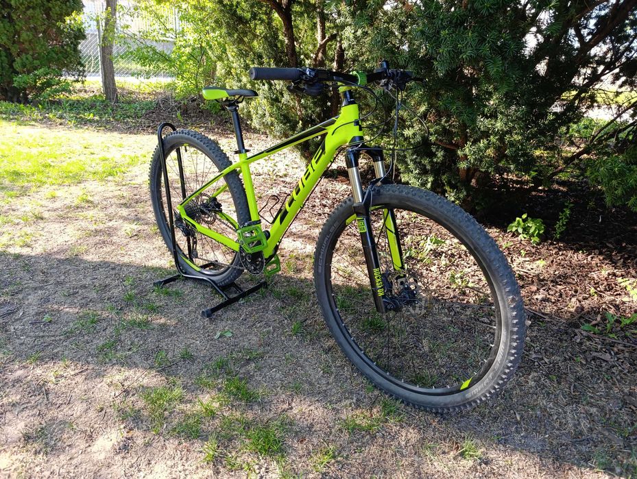 Cube Attention SL 29''