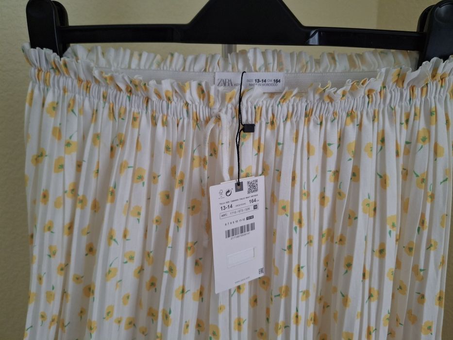 Кюлоти плісе на дівчинку від Zara
