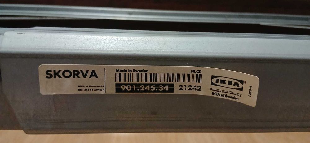 Cama IKEA modelo SKORVA