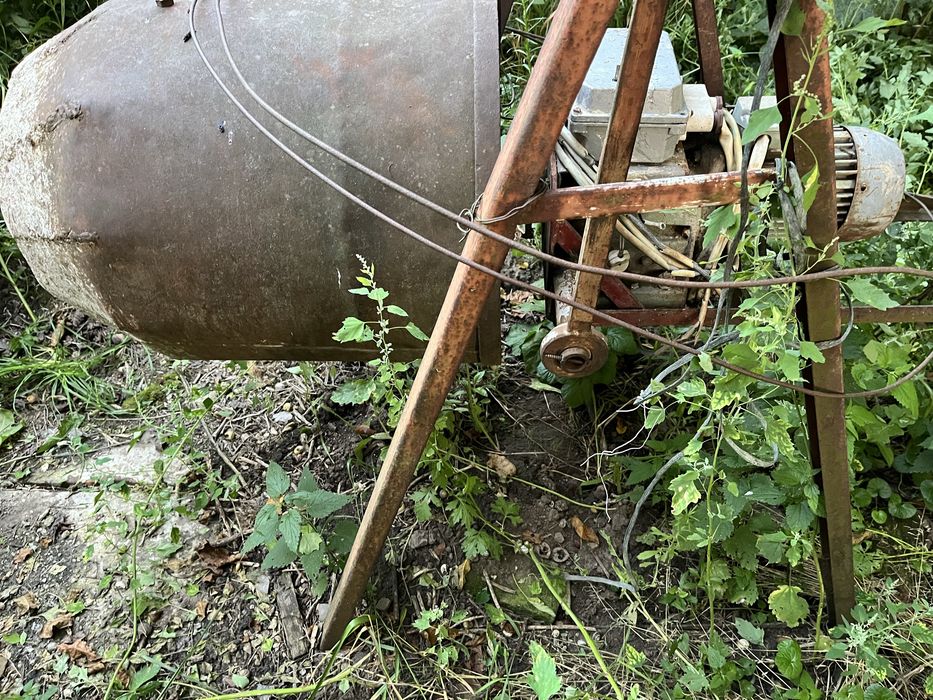 Продам бетономішалку.