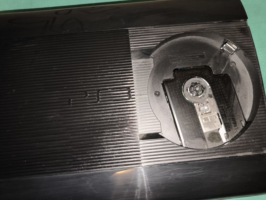 PlayStation 3 Super Slim 600gb