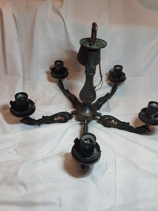 Винтажная люстра(металл)пятирожковая