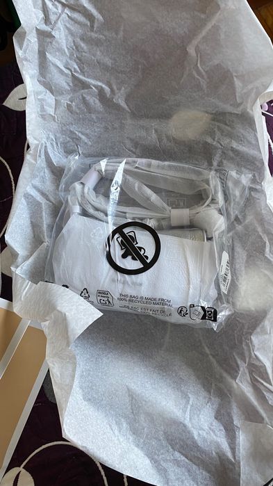 Bolsa pequena totalmente nova Michael Kors.