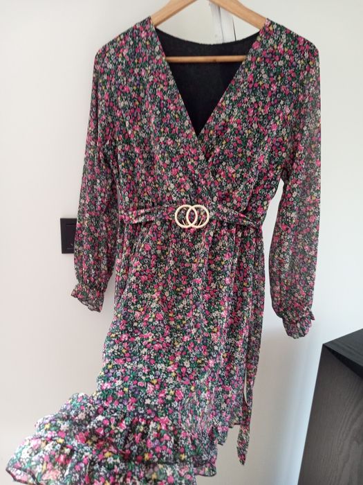 Sukienka w kwiatuszki rozmiar uniwersalny