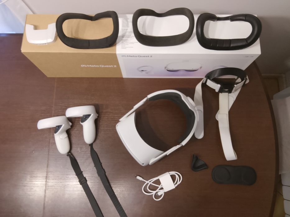 Meta Quest 2 128 GB. ZESTAW