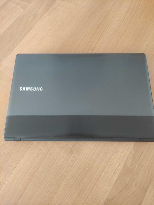 Laptop Samsung NP 300E5A
