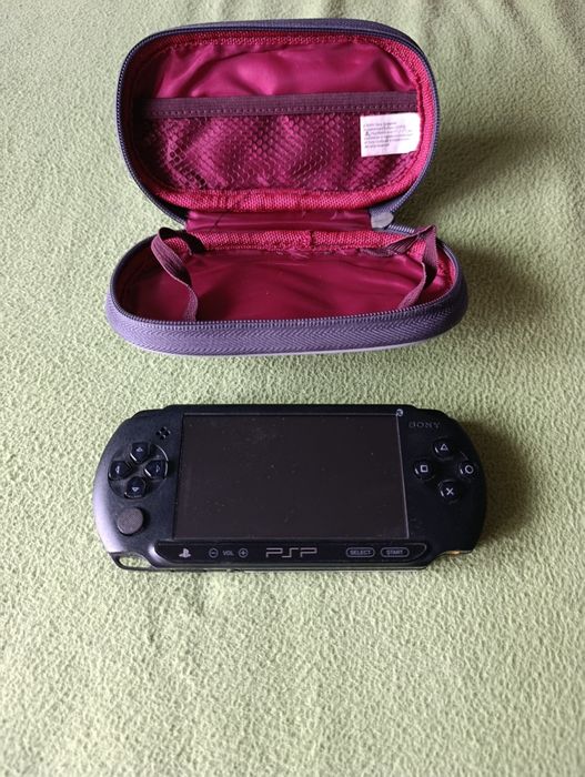 Konsola przenośna Sony PSP E1004 2A