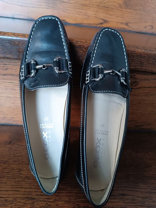 Жіночі лофери шкіряні