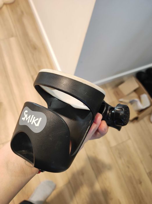 Trzymać kubka do wózka