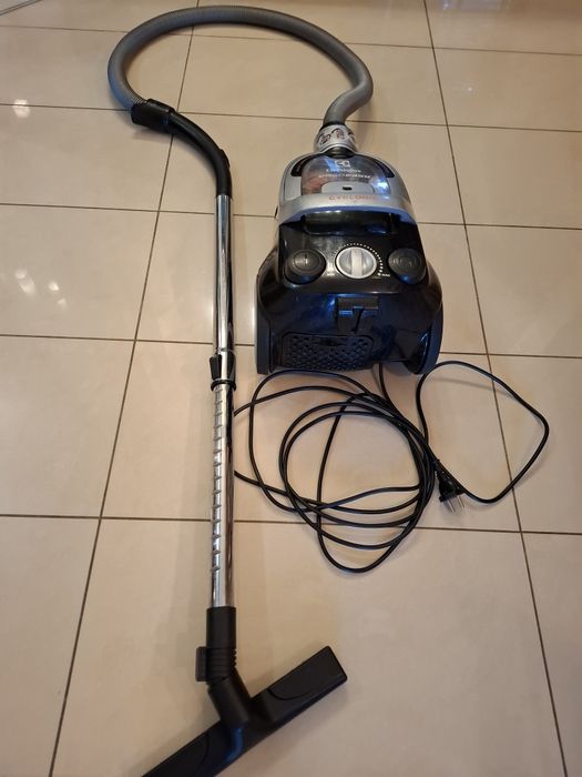 Odkurzacz bezworkowy Electrolux Stan Bardzo Dobry