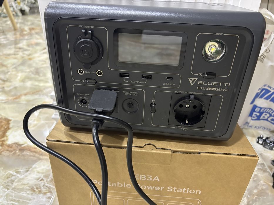 Зарядна станція Bluetti
