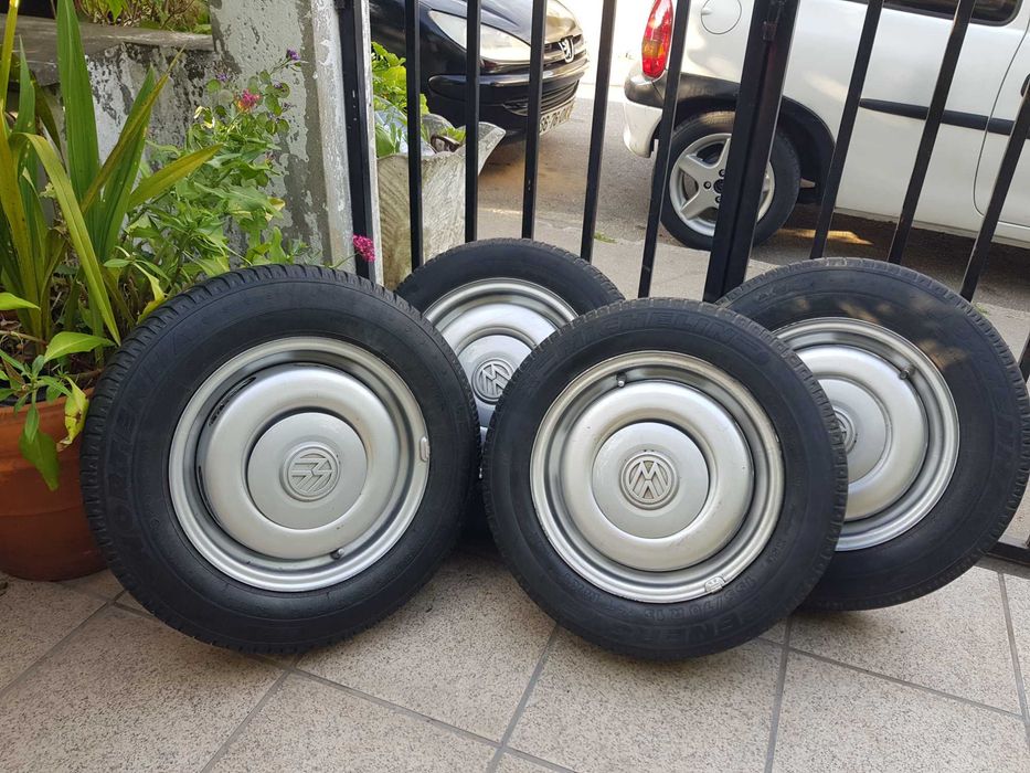 4 jantes vw 13 pneus tampas orig