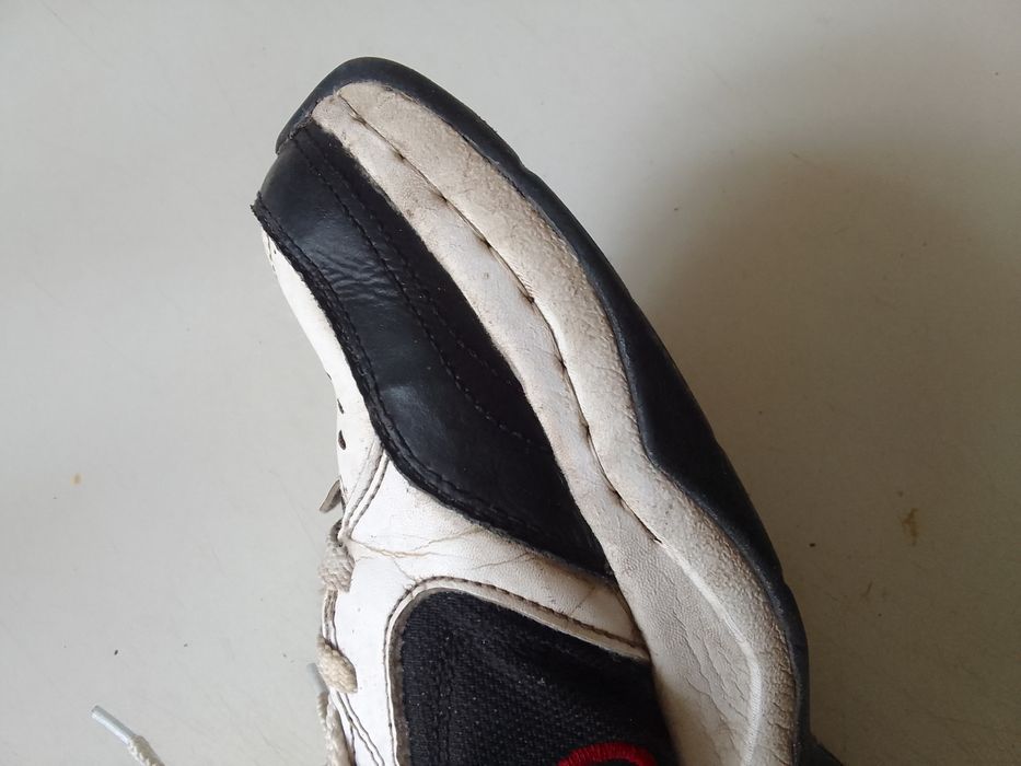 Продам кожаные кроссовки nike.