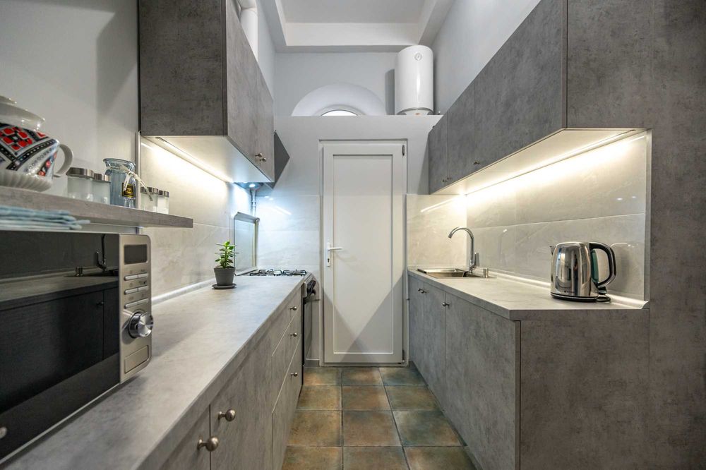 Дім з двориком, центр, море 6014