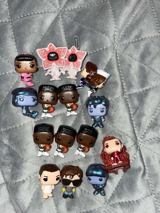 Фігурки kinder stranger things