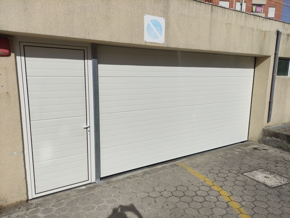Garagem em Aveiro - Esgueira